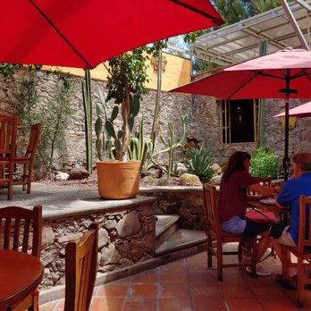 Hecho En Mexico - Lovely veranda seating - Mexican Near Me - San Miguel de Allende, GUA Hecho En Mexico - Lovely veranda seating - Mexican Near Me - San Miguel de Allende, GUA
