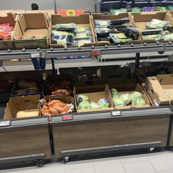 ALDI - a produce section in a grocery store - Grocery Near Me - Blairsville, Georgia ALDI - a produce section in a grocery store - Grocery Near Me - Blairsville, Georgia