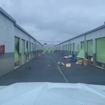Extra Space Storage - Self Storage Near Me - Wilmington, California