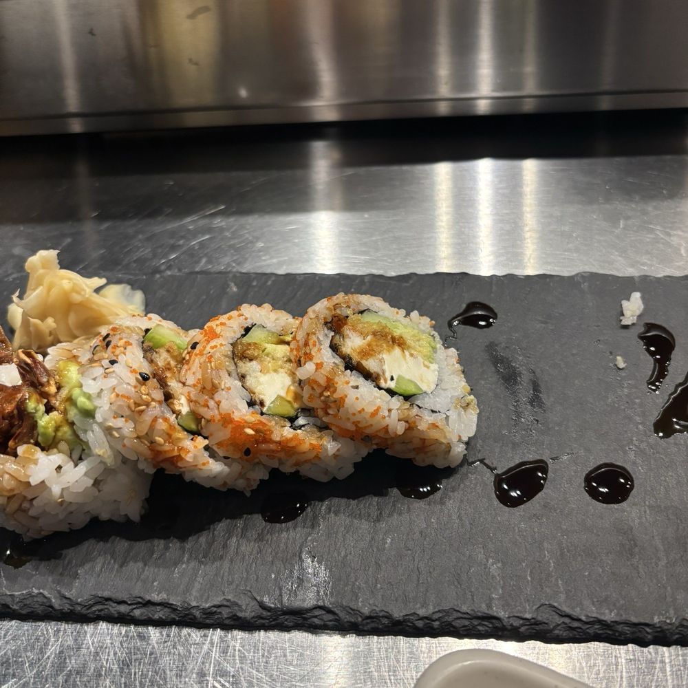 Spider roll with cream cheese