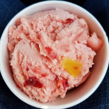 Cold Stone Creamery - Love It...strawberry mango banana sorbet w/pineapples & strawberries. - Ice Cream & Frozen Yogurt Near Me - Waldorf, Maryland Cold Stone Creamery - Love It...strawberry mango banana sorbet w/pineapples & strawberries. - Ice Cream & Frozen Yogurt Near Me - Waldorf, Maryland