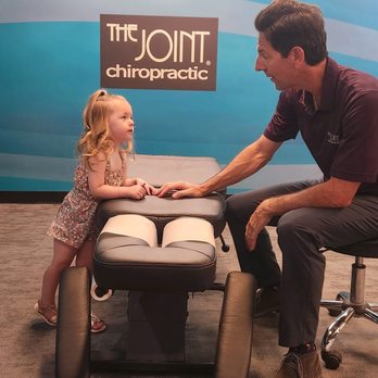 The Joint Chiropractic - Consultation - Chiropractors Near Me - Queen Creek, Arizona