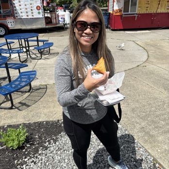 Safa Halal Foods - Chicken samosas were good! they give ketchup with as a condiment but it's good without! - Halal Near Me - Niagara Falls, New York Safa Halal Foods - Chicken samosas were good! they give ketchup with as a condiment but it's good without! - Halal Near Me - Niagara Falls, New York