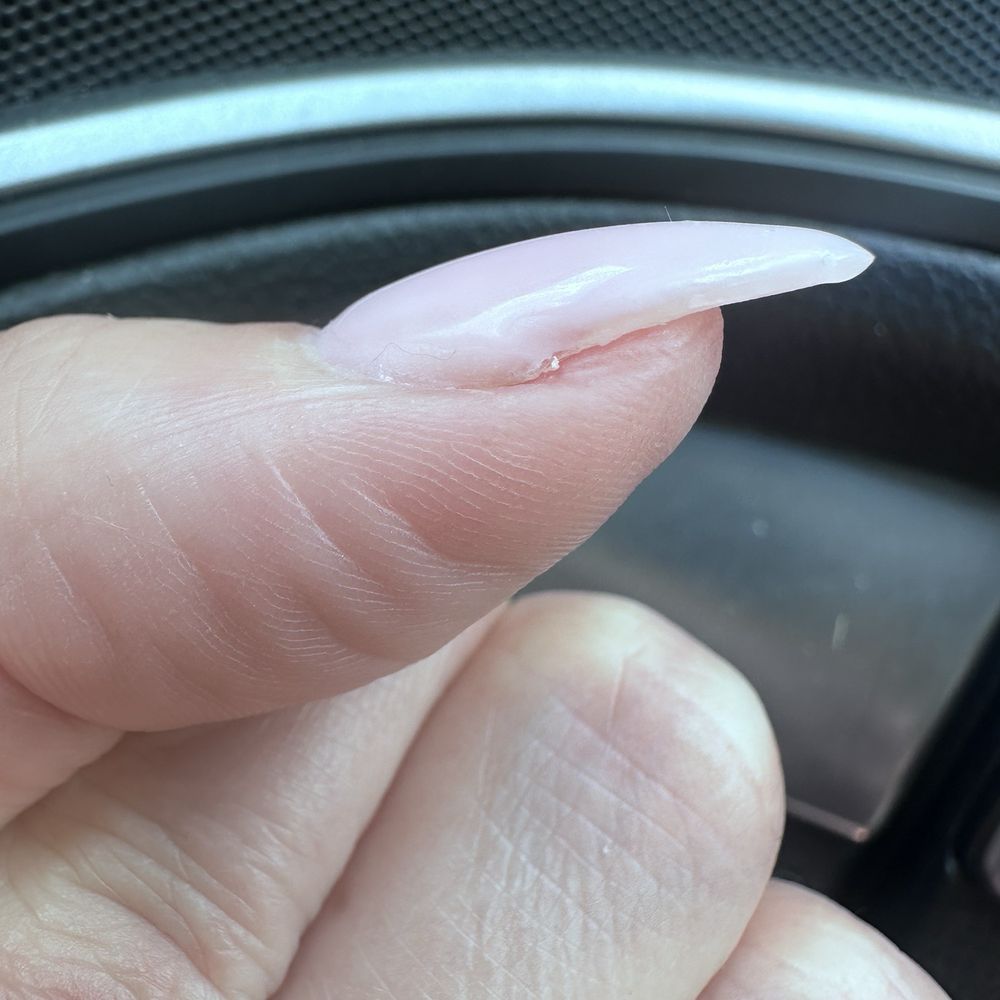 Paradise Total Spa & Nails - left thumb - Nail Salons Near Me - Randolph, New Jersey