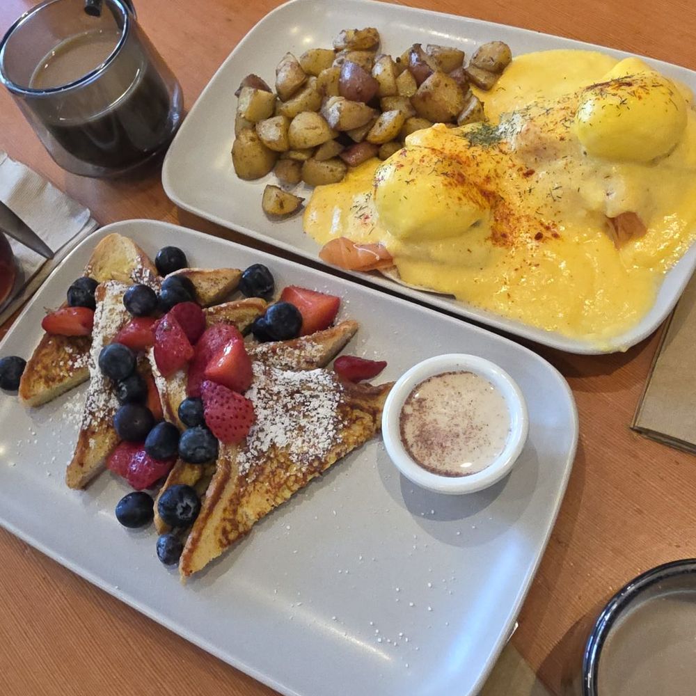Mission Picnic - LOX Benedict and French toast - Sandwiches Near Me - San Francisco, California Mission Picnic - LOX Benedict and French toast - Sandwiches Near Me - San Francisco, California