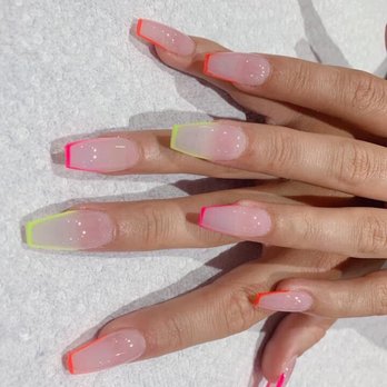 Castle Nail Spa - Nail Salons Near Me - Normal, Illinois