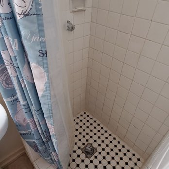 Kauai Palms Hotel - Maybe large enough for a 2 year old. - Hotels Near Me - Lihue, Hawaii Kauai Palms Hotel - Maybe large enough for a 2 year old. - Hotels Near Me - Lihue, Hawaii