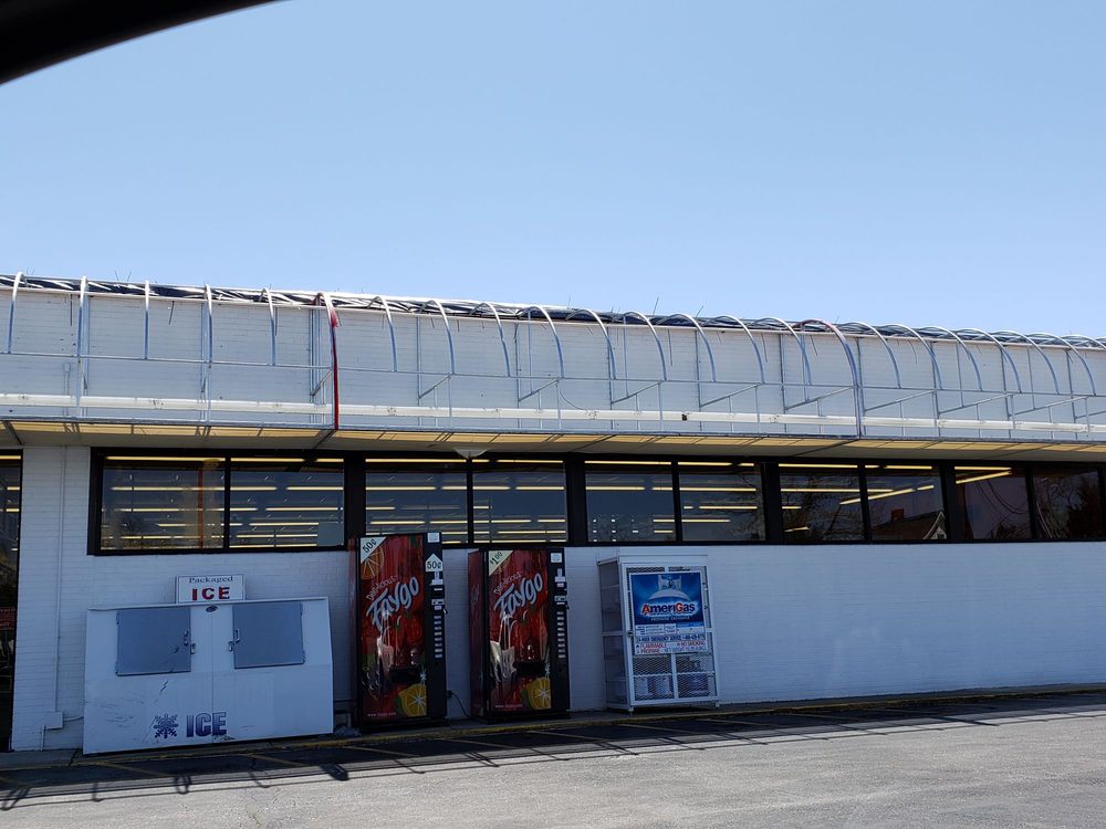 VALUE MARKET Updated October 2024 14 Photos & 20 Reviews 243 E