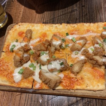 Drafts Sports Bar & Grill - Buffalo chicken flatbread - American Near Me - Orlando, Florida Drafts Sports Bar & Grill - Buffalo chicken flatbread - American Near Me - Orlando, Florida