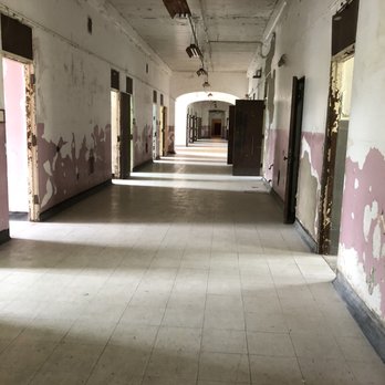 Trans-Allegheny Lunatic Asylum - Landmarks & Historical Buildings Near Me - Weston, West Virginia