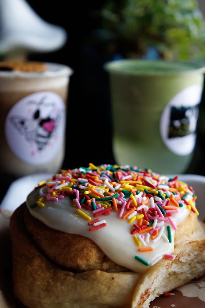 Monti’s Munchies Logo