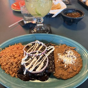 Fat Rosie's - Enchiladas de Mole and a Spicy Margarita - Desserts Near Me - Rosemont, Illinois Fat Rosie's - Enchiladas de Mole and a Spicy Margarita - Desserts Near Me - Rosemont, Illinois