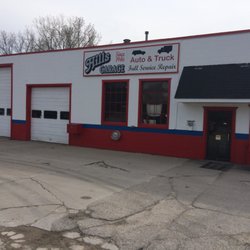 Hills Garage