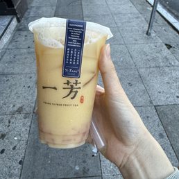 Yakult Peach Green Tea (30% sweetness); so yum! Yakult Peach Green Tea (30% sweetness); so yum!