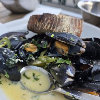 Elliott's Oyster House - Seafood Near Me - Seattle, Washington Elliott's Oyster House - Seafood Near Me - Seattle, Washington