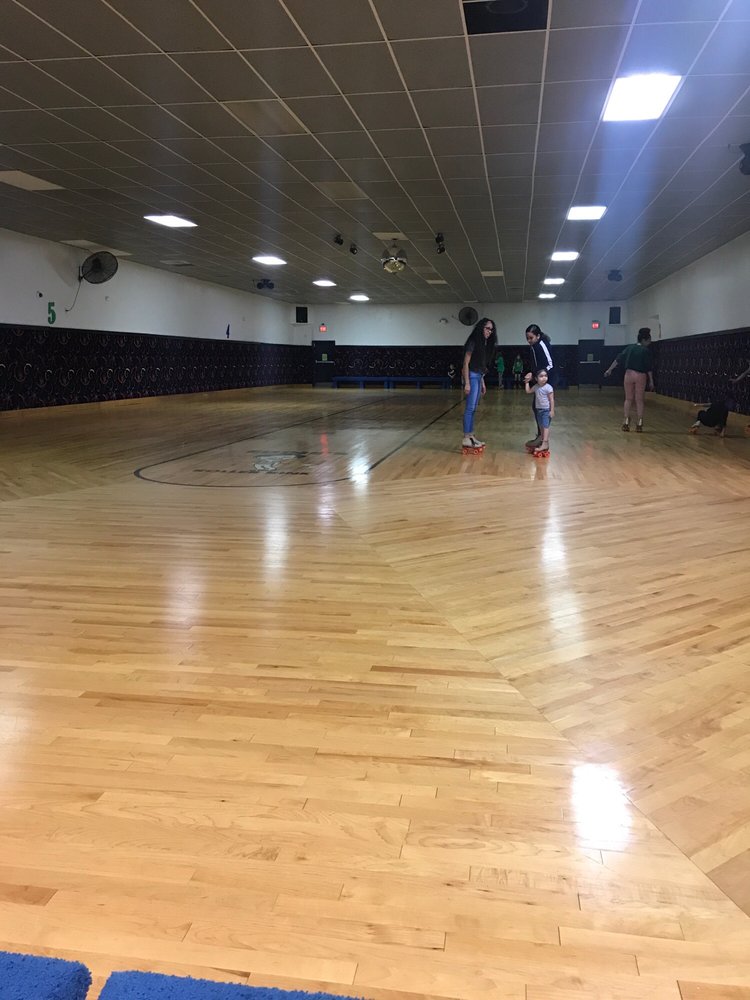 Eddie's Roller Rink, San Antonio Roadtrippers