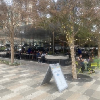 Klyde Warren Park - Restaurants - Parks Near Me - Dallas, Texas Klyde Warren Park - Restaurants - Parks Near Me - Dallas, Texas
