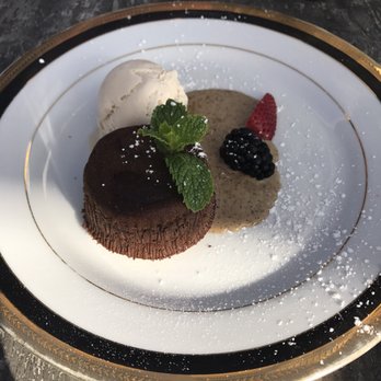Moonshadows - Chocolate Molten Cake - loved it ! - Seafood Near Me - Malibu, California