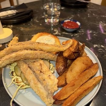 Manifest - Fish sandwich - Barbers Near Me - Washington, DC, District of Columbia Manifest - Fish sandwich - Barbers Near Me - Washington, DC, District of Columbia