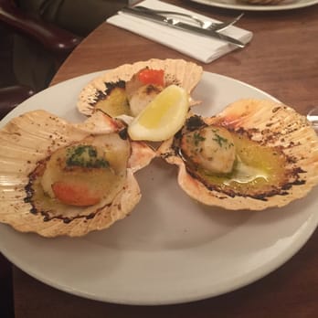 Hawksmoor Guildhall - Scallops for starters that had the perfect balance of flavours - Steakhouses Near Me - London, XGL