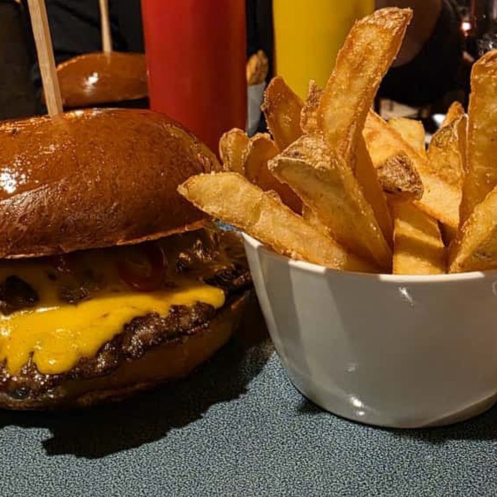Fat Cat - Classic burger. - Czech Near Me - Praha-1, Puerto Rico