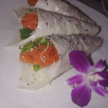 Sushi Bear - Spicy Tuna Handrolls with Soy Paper - Sushi Bars Near Me - Tustin, California