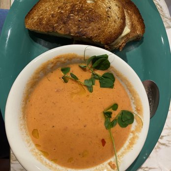 Naughter's - Tomato soup and grilled cheese - Sandwiches Near Me - Troy, New York