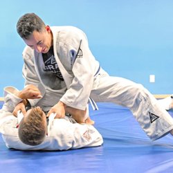 Gracie Jiu-jitsu Huntington Beach - Control the position, before searching for the submission. #SelfDefense