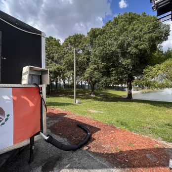 Taco’s Amuco - Outside seating available - Food Trucks Near Me - Orlando, Florida Taco’s Amuco - Outside seating available - Food Trucks Near Me - Orlando, Florida