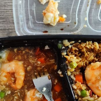 Chen's Asian Bistro - Chinese Near Me - Freehold, New Jersey