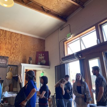 Industrial Eats - Waiting line - Pizza Near Me - Buellton, California