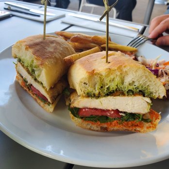 Bloom - Chicken pesto sandwich - American Near Me - Santa Clara, California