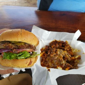Lil Hut - Delicious Jalapeno Burger and a side of Chili Fries! - Seafood Near Me - Morro Bay, California