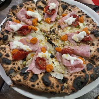 Double Zero Pie & Pub - Pizza Near Me - Las Vegas, Nevada