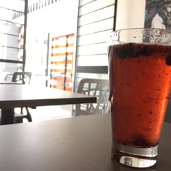 Rivière Gran Café - Ponche de frío de fresas y moras