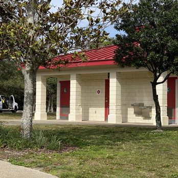 Downey Park - Bathrooms - Dog Parks Near Me - Orlando, Florida
