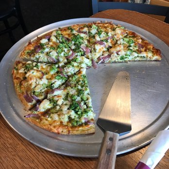 Pizza Heaven - GF pesto chicken pizza with broccoli and sautéed onions. - Pizza Near Me - East Greenwich, Rhode Island Pizza Heaven - GF pesto chicken pizza with broccoli and sautéed onions. - Pizza Near Me - East Greenwich, Rhode Island