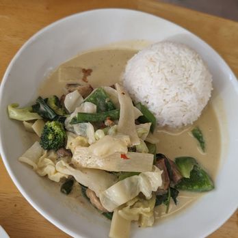 Yu De Thai Restaurant - My wife enjoyed her green curry - Thai Near Me - Sparks, Nevada Yu De Thai Restaurant - My wife enjoyed her green curry - Thai Near Me - Sparks, Nevada