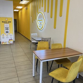 Happy Lemon - Inside - Bubble Tea Near Me - Castro Valley, California
