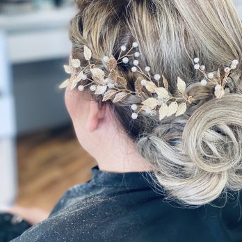 Sara Ochoa Hair - Peinado para voda - Hair Stylists Near Me - Orange , California Sara Ochoa Hair - Peinado para voda - Hair Stylists Near Me - Orange , California