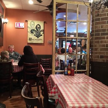 Tooloulous - Inside - Cajun/Creole Near Me - Banff, Alberta Tooloulous - Inside - Cajun/Creole Near Me - Banff, Alberta