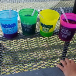 Kona Ice - Color-change cups in action. Bring em back for $3 refills.