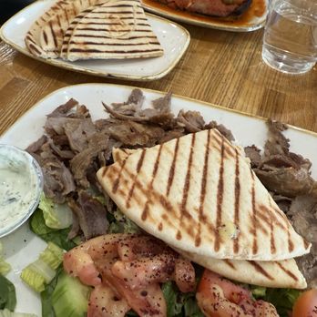 Hummus Mediterranean Kitchen - Mediterranean Near Me - Mountain View, California