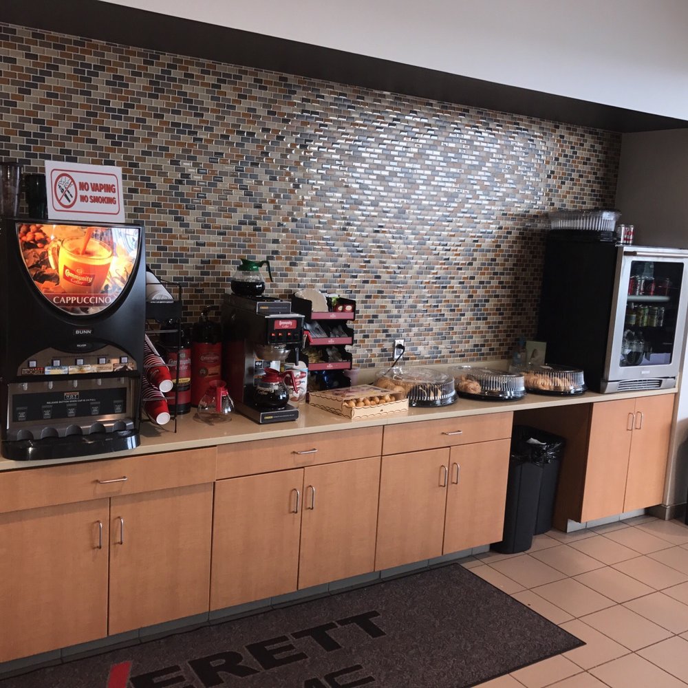 They have a great waiting room with lots of coffee and donuts in the morning.