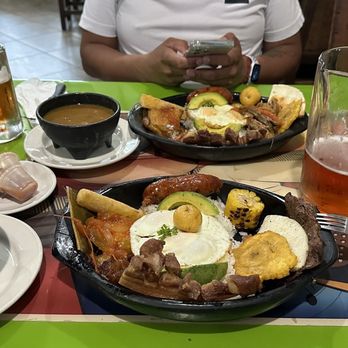 Bandeja Paisa Restaurant - Colombian Near Me - Miami, Florida