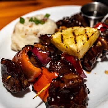 Cattlemens Steakhouse - Triple Threat ($25) - Steakhouses Near Me - Redding, California