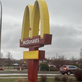 McDonald's - Front Lawn Sign - Fast Food Near Me - Stittsville, Ontario McDonald's - Front Lawn Sign - Fast Food Near Me - Stittsville, Ontario