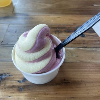 Hawaiian Island Grill - Strawberry/ pineapple dole wip - Steakhouses Near Me - Springfield, Oregon