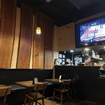 Taino Smokehouse - Inside view - Barbeque Near Me - Middletown, Connecticut Taino Smokehouse - Inside view - Barbeque Near Me - Middletown, Connecticut