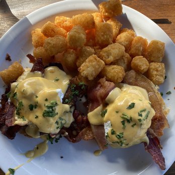 Vic's - Bacon Benedict - Breakfast & Brunch Near Me - Martinez, California Vic's - Bacon Benedict - Breakfast & Brunch Near Me - Martinez, California
